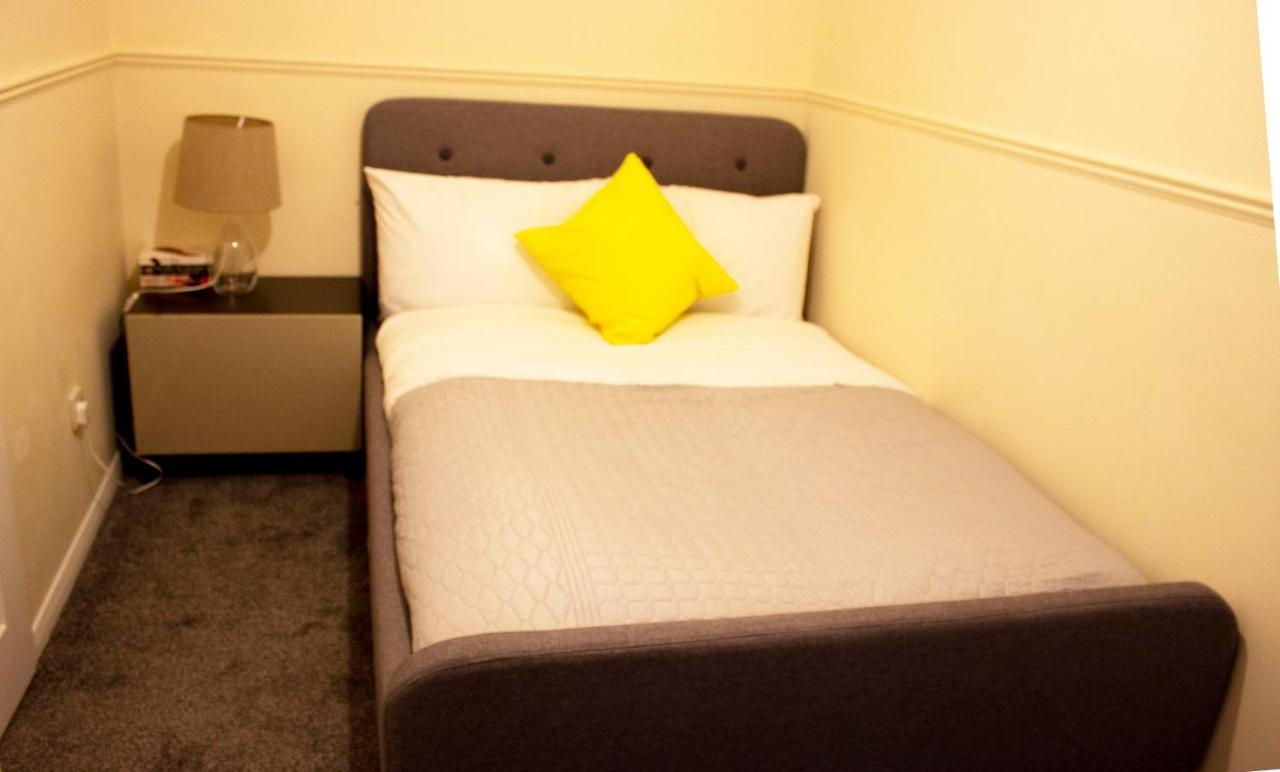 Kempston Cosy Lodge Бедфорд Экстерьер фото