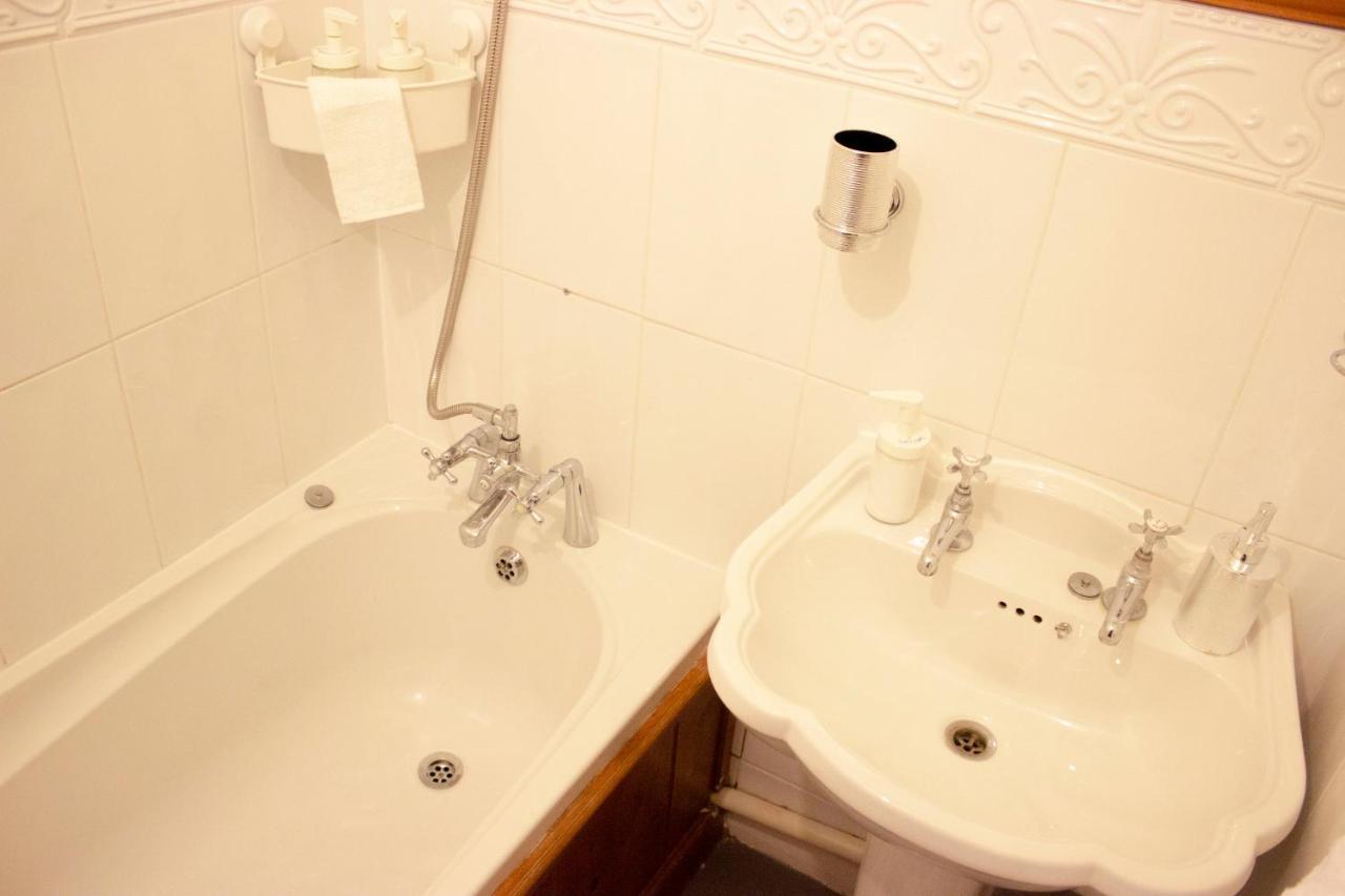 Kempston Cosy Lodge Бедфорд Экстерьер фото